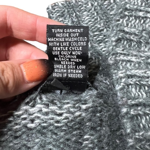 Wet Seal Off-the-Shoulder Sweater Tunic size XS - Picture 10 of 14